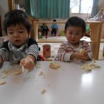 小麦粉粘土あそび♪